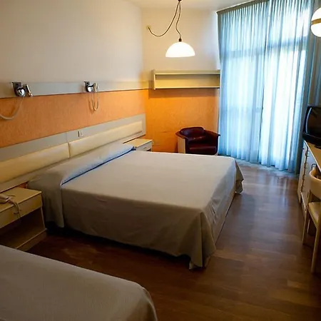 Select מלון מרינה די קמפו