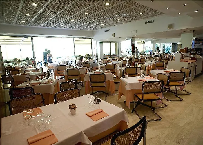 Отель Select Марина-ди-Кампо