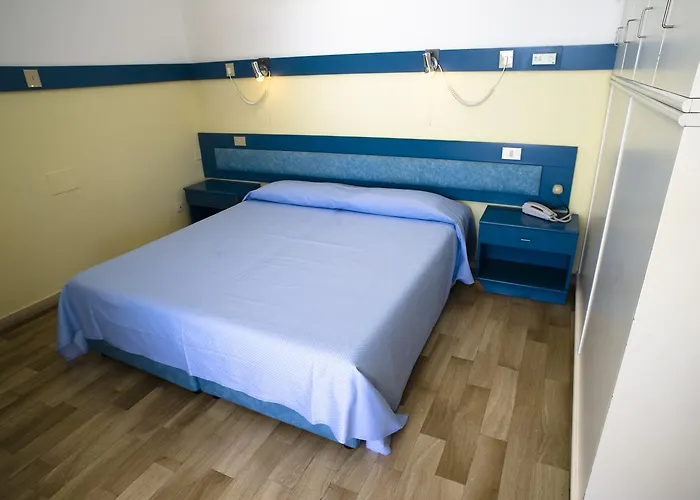 Отель Select 4*