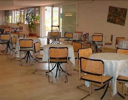 Select مارينا دي كامبو