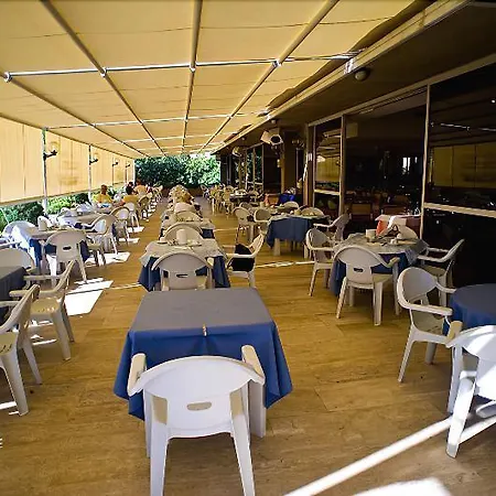 Select Hotell 4*