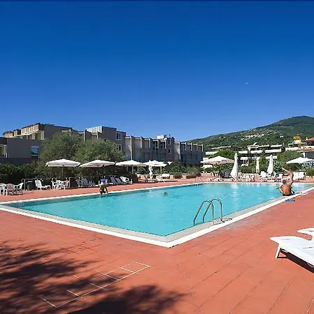 Select Hotel 4*