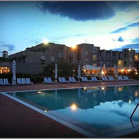 Select Hotel