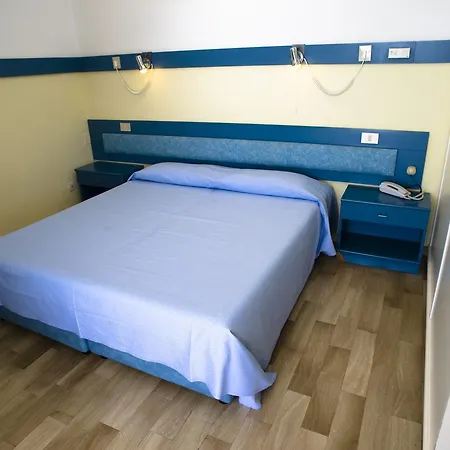 Hotell Select 4*
